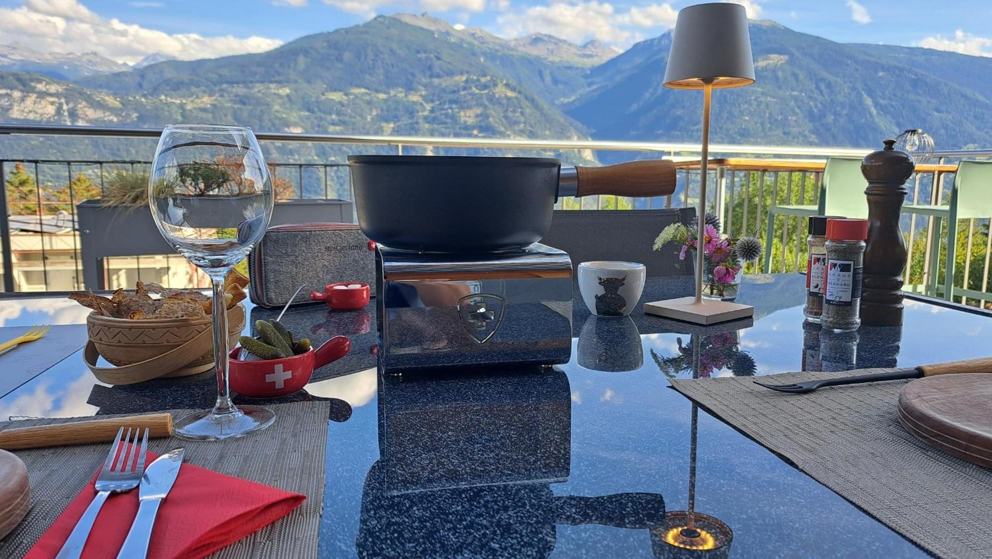 Chalet Diognysos B&B, Boutique Hotel & Wellness Crans-Montana Esterno foto